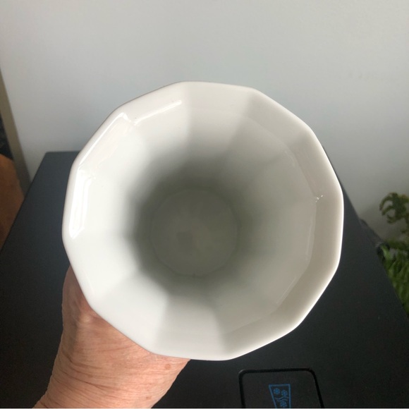 Rosenthal Classic White Vase🎬 - Picture 5 of 9